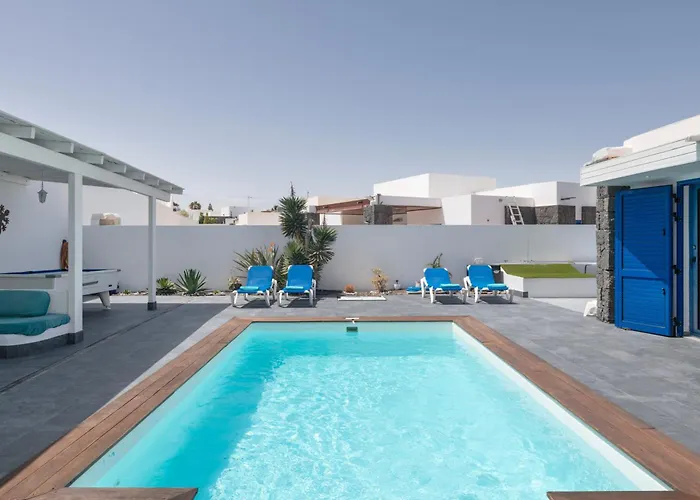 Lunamoon, * Playa Blanca (Lanzarote)