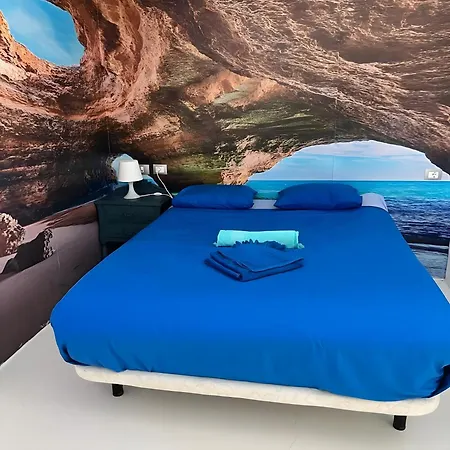 Lunamoon, * Playa Blanca (Lanzarote)