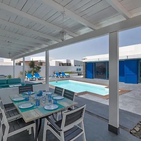 Вилла Lunamoon, *